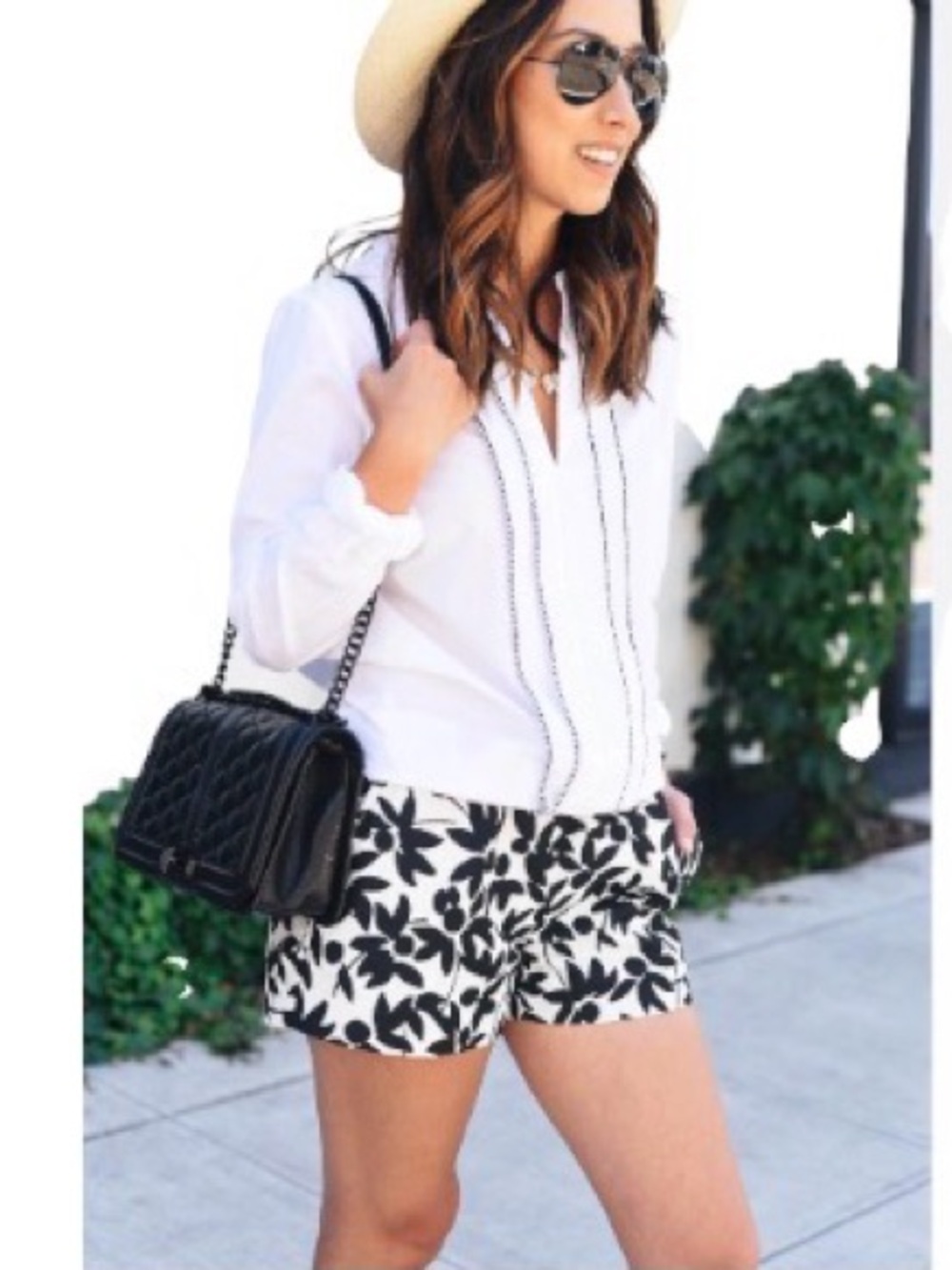 J. CREW black floral dressy shorts women’s size 6